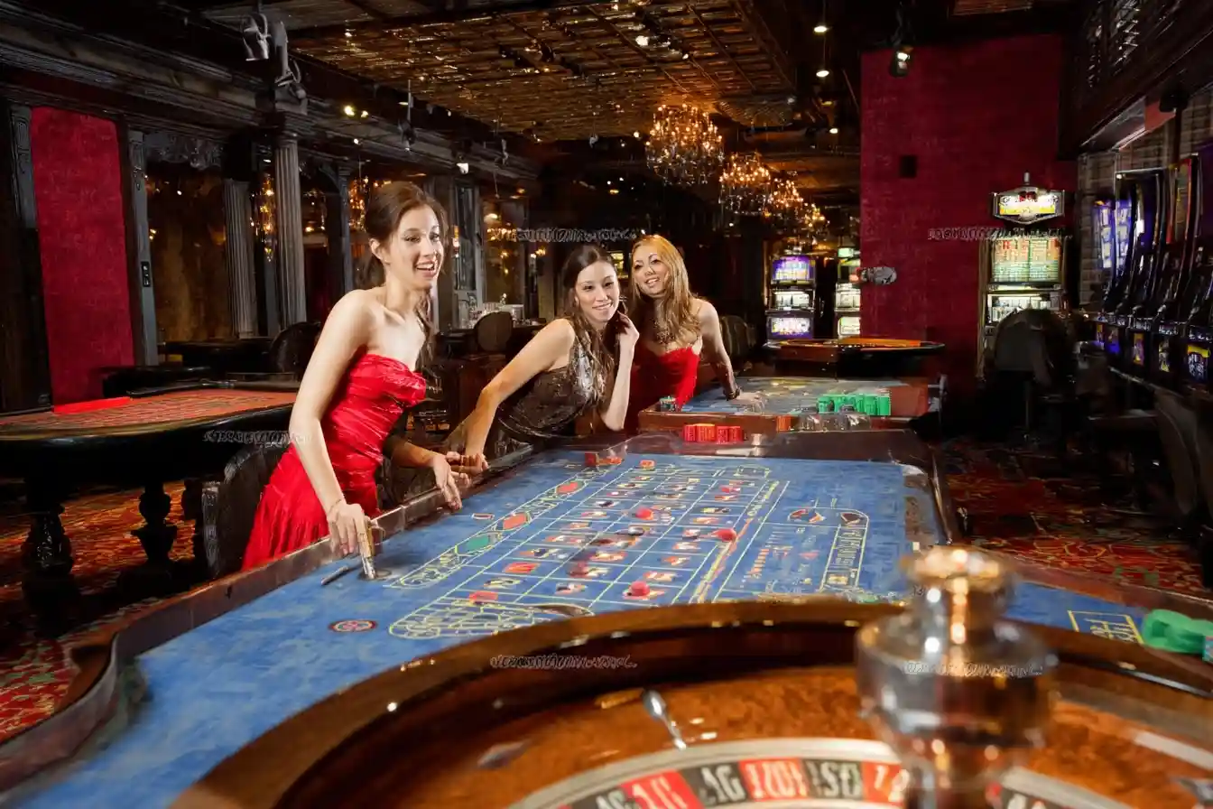 bitcoin play slots online